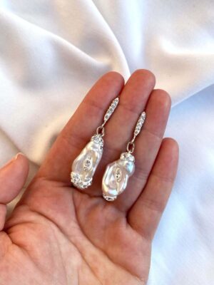 Victoria Pearl Earrings